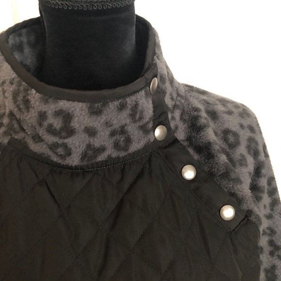 J Crew Factory Quilted button-neck sherpa tunic
Medium - Picture 2 of 8